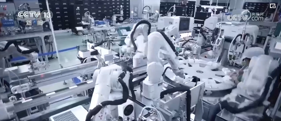 我國(guó)機(jī)器人領(lǐng)域基礎(chǔ)研發(fā)能力顯著提升，創(chuàng)新產(chǎn)品加速融入多元場(chǎng)景